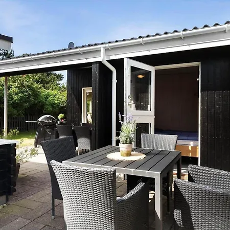 1055-ringkobing-hvidbjergvej-1 *
